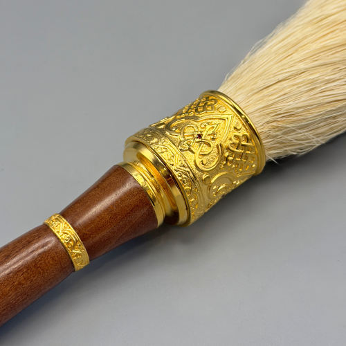 2.7.2125лп Кропило латунное в позолоте с деревянной ручкой фото 3