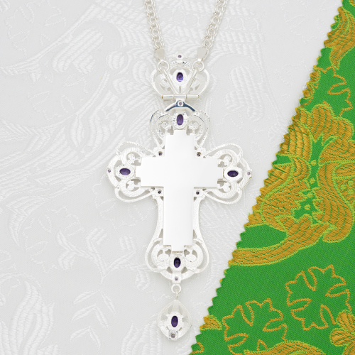 2.10.0410л-2/1л Крест наперсный латунный с фиолетовыми камнями в серебрении фото 2 2.10.0410л-2/1л Крест наперсный латунный с фиолетовыми камнями в серебрении фото 2