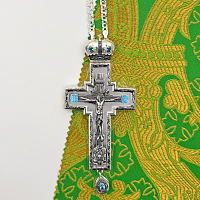 2.10.0478лрэ/1л Крест наперсный латунный с голубыми камнями и эмалью в серебрении