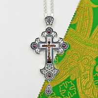 2.10.0422лр-2/1л Крест наперсный латунный с фиолетовыми камнями и патинированием в серебрении