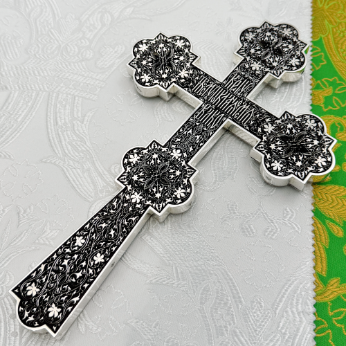 2.7.3045лэ Крест напрестольный латунный с эмалью фото 4