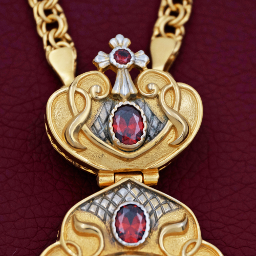 2.7.1334лп-2/1лп Панагия латунная в позолоте с и цепью фото 5