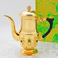 2.7.1220лп Чайник для теплоты латунный с зелеными камнями в позолоте