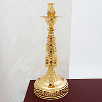 2.7.0892лп Подсвечник латунный с красными камнями в позолоте