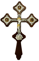 2.7.0606л Крест из латуни на дереве с фрагментальной позолотой