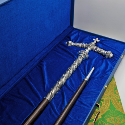 2.7.2722лр Жезл латунный с фиолетовыми камнями и патинированием в серебрении фото 3