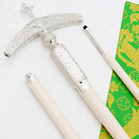 2.7.1582л Жезл латунный с белыми камнями в серебрении