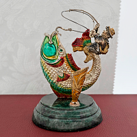 2.13.0093л Статуэтка латунная «Рыбак» с подставкой под ручку