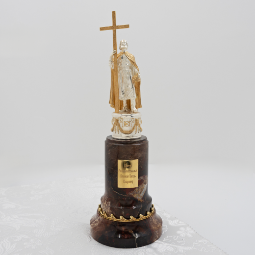 2.14.0027лф Скульптура Святой Равноапостольный Великий князь Владимир на подставке из мрамора 2.14.0027лф Скульптура Святой Равноапостольный Великий князь Владимир на подставке из мрамора