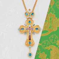 2.10.0556лп-2/1лп Крест наперсный латунный с голубыми камнями в позолоте
