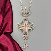 2.10.0693лр-2/1л Крест наперсный латунный с красными камнями в серебрении