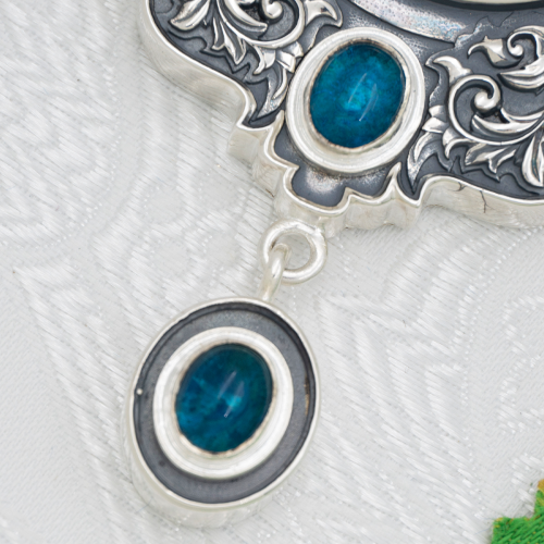 2.7.2745лр-2/1лр Панагия латунная с голубыми камнями в серебрении фото 4 2.7.2745лр-2/1лр Панагия латунная с голубыми камнями в серебрении фото 4