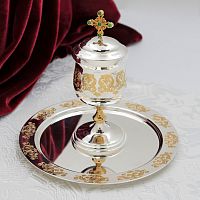 2.7.1268лф Чаша латунная с тарелочкой из набора для елеопомазания с зелеными камнями и фр.позолотой