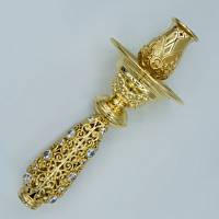 2.7.0742лп Подсвечник латунный в позолоте со вставками ручной