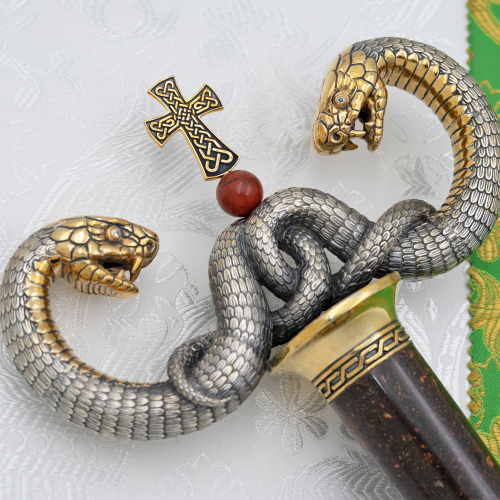 2.7.2443лнпрч Жезл латунный в позолоте и патинированием с натуральными камнями фото 8