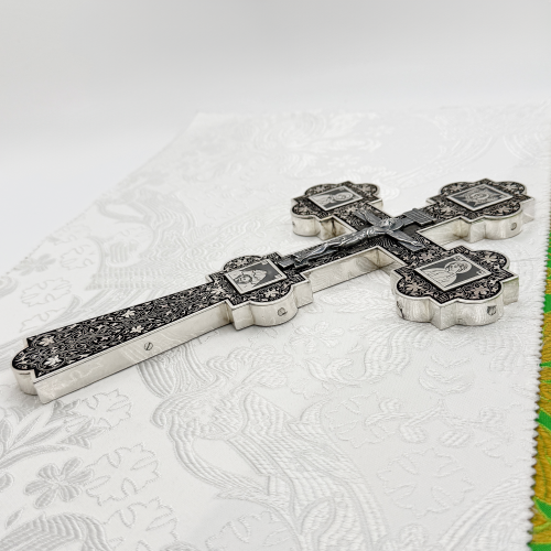 2.7.3045лэ Крест напрестольный латунный с эмалью фото 12