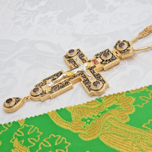 2.10.0085лп/39лп Крест наперсный латунный с красными камнями в позолоте фото 2