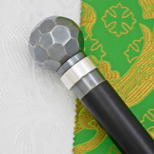 2.7.2980лр Посох латунный с патинированием в серебрении фото 2