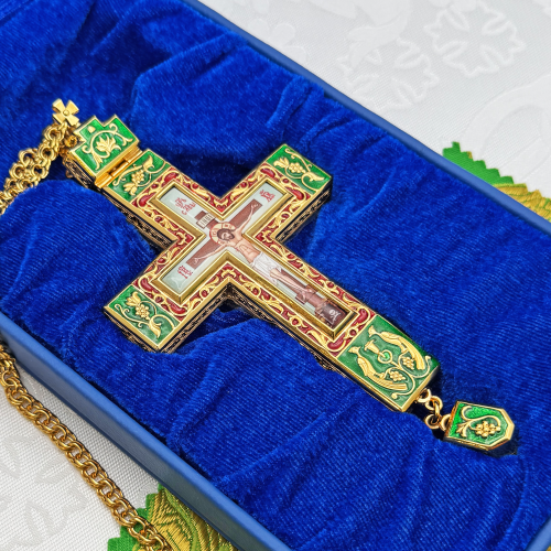 2.10.0541лпэ-2/1лп Крест наперсный латунный с эмалью в позолоте фото 3