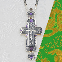 2.10.0545лр/1лр Крест наперсный латунный с фиолетовыми камнями в серебрении