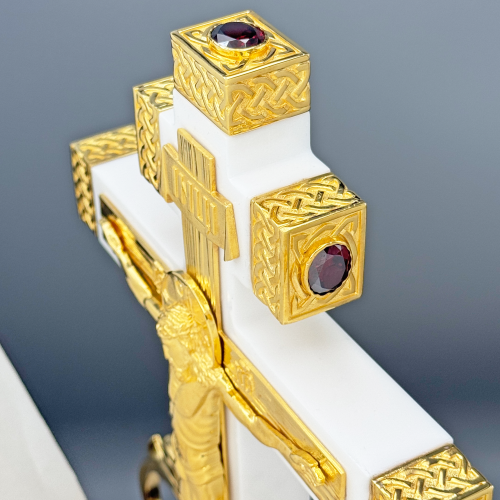 2.7.2508лпч Крест напрестольный латунный с красными камнями в позолоте фото 8 2.7.2508лпч Крест напрестольный латунный с красными камнями в позолоте фото 8
