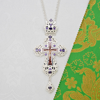 2.10.0164л-2/1л Наперсный крест латунный с фиолетовыми камнями в серебрении