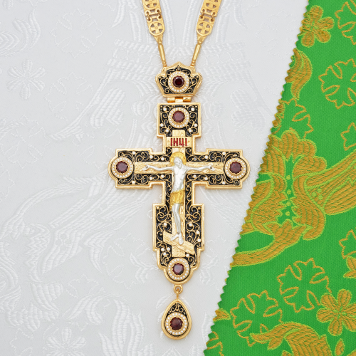 2.10.0085лп/39лп Крест наперсный латунный с красными камнями в позолоте