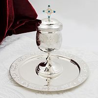 2.7.1268л Чаша латунная с тарелочкой из набора для елеопомазания с голубыми камнями в серебрении