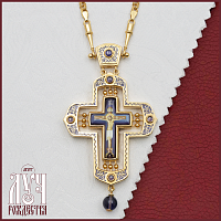 2.10.0433лпэ-2/64лп Крест наперсный латунный с фиолетовыми камнями в позолоте