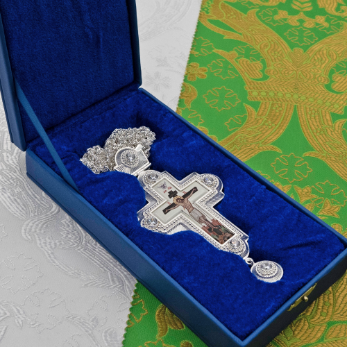 2.10.0249л-2/1л Крест латунный с белыми камнями в серебрении фото 3 2.10.0249л-2/1л Крест латунный с белыми камнями в серебрении фото 3