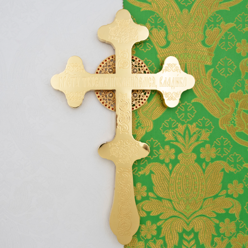 2.7.0834лп Напрестольный латунный крест с красными камнями в позолоте фото 9 2.7.0834лп Напрестольный латунный крест с красными камнями в позолоте фото 9