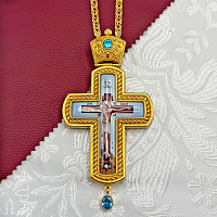 2.10.0548лп-2/1лп Крест наперсный латунный с голубыми камнями в позолоте