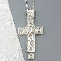 2.10.0596л/1л Крест наперсный латунный с белыми камнями в серебрении