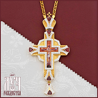 2.10.0598лп-2/1лп Наперсный латунный крест с красными камнями в позолоте