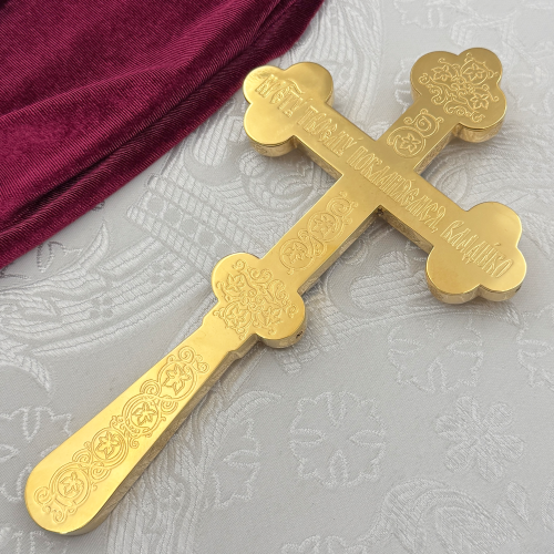 2.7.0619лпр Крест требный латунный в позолоте с зелеными камнями фото 4