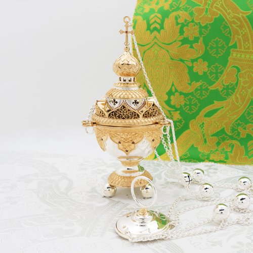 2.7.1129лф Кадило латунное с красными камнями в серебрении и фрагментальной позолотой 2.7.1129лф Кадило латунное с красными камнями в серебрении и фрагментальной позолотой