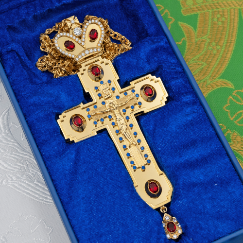 2.10.0687лп/1лп Крест наперсный латунный с вставками в позолоте фото 2