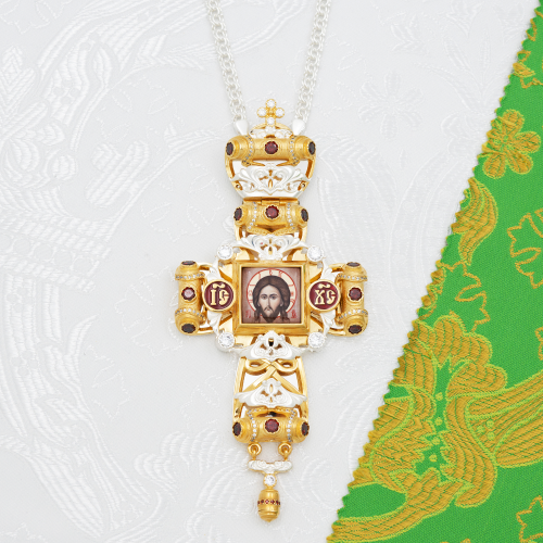 2.10.0550лфэ-2/1л Крест наперсный латунный с красными камнями и эмалью в позолоте