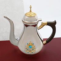 2.7.0829лф Чайник для теплоты латунный с голубыми камнями и фрагментальной позолотой в серебрении