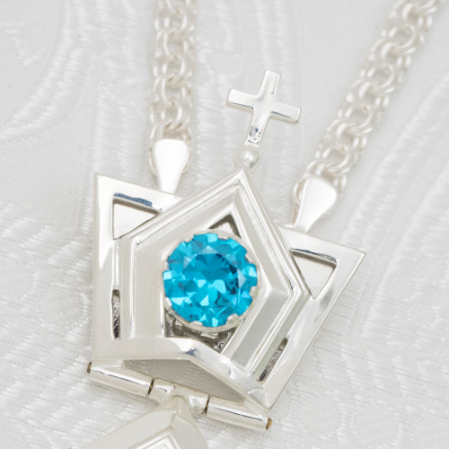 2.10.0405л-2/1л Крест наперсный латунный с голубыми камнями в серебрении фото 4