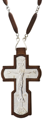 2.10.0227л/91д Крест латунный в деревянном обрамлении и цепью арт. 2.7.0291д