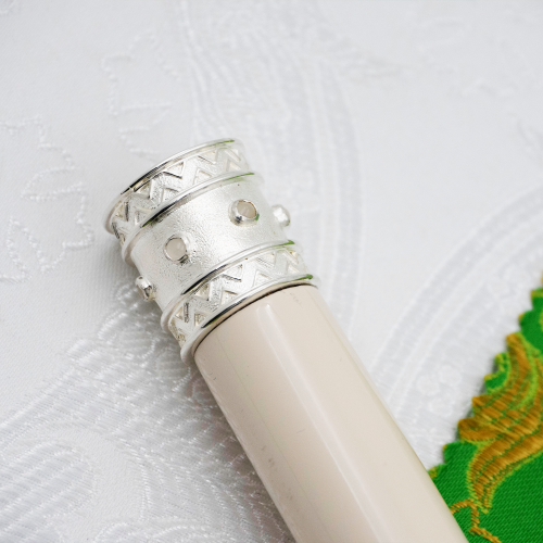 2.7.2577лнч Жезл латунный с белыми камнями в серебре фото 4