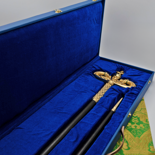 2.7.2833лп Жезл латунный с зелеными камнями в позолоте фото 5 2.7.2833лп Жезл латунный с зелеными камнями в позолоте фото 5