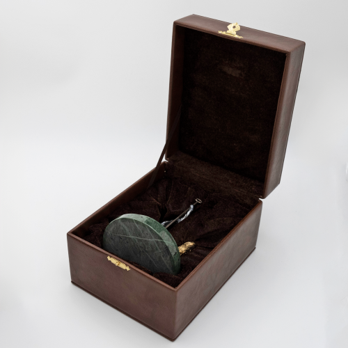 2.13.0135л Скульптура «Сталевар» с подставкой под ручку латунная на основании из акрила фото 2 2.13.0135л Скульптура «Сталевар» с подставкой под ручку латунная на основании из акрила фото 2