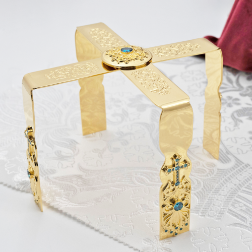 2.7.2040лп Звездица латунная с голубыми камнями в позолоте