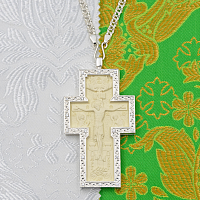 2.10.0711л-11/1л Крест наперсный с белыми камнями в серебрении