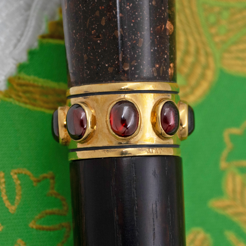 2.7.2443лнпрч Жезл латунный в позолоте и патинированием с натуральными камнями фото 2