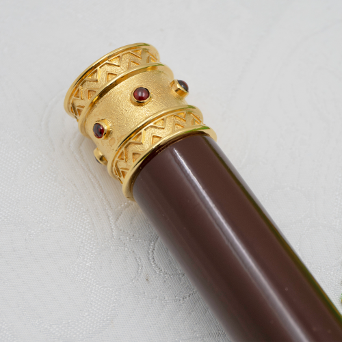 2.7.2577лп Жезл латунный с красными камнями и жемчугом в позолоте фото 5