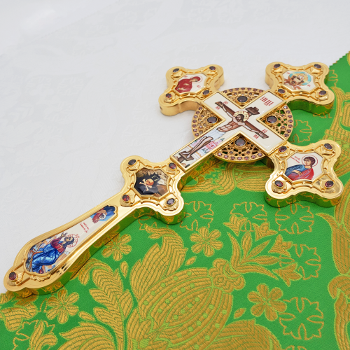 2.7.0834лп Напрестольный латунный крест с красными камнями в позолоте фото 2 2.7.0834лп Напрестольный латунный крест с красными камнями в позолоте фото 2