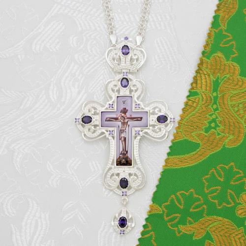 2.10.0410л-2/1л Крест наперсный латунный с фиолетовыми камнями в серебрении 2.10.0410л-2/1л Крест наперсный латунный с фиолетовыми камнями в серебрении